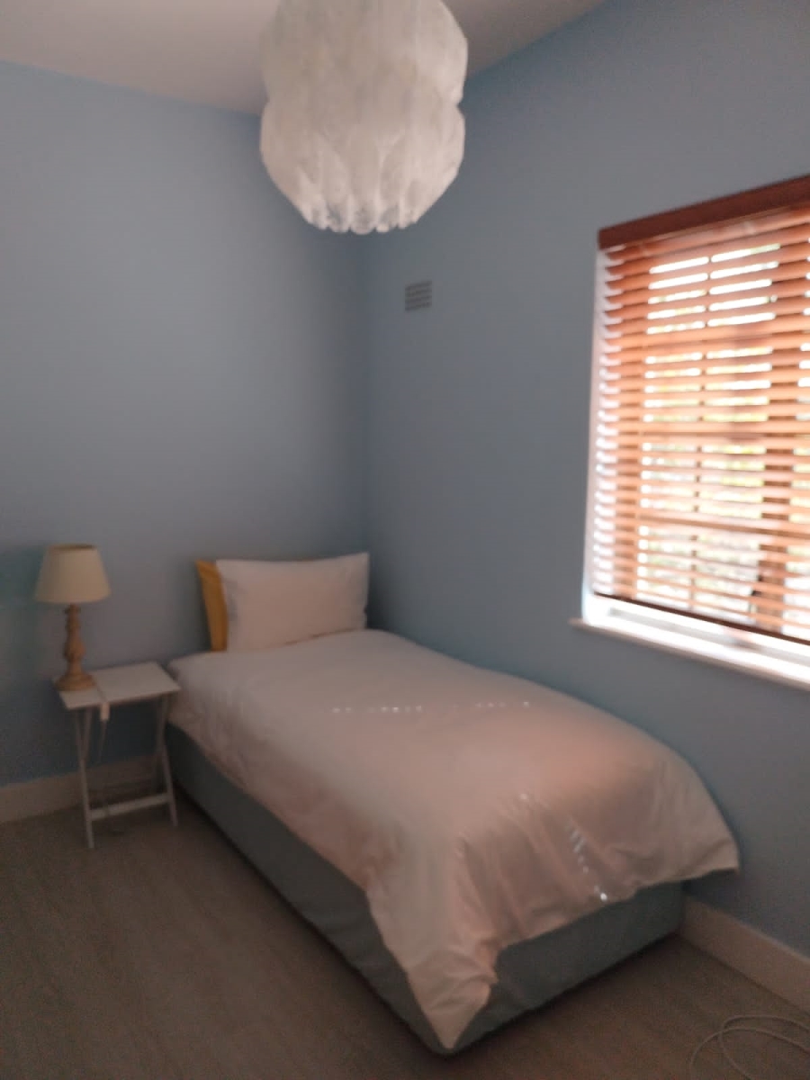 To Let 3 Bedroom Property for Rent in Lionviham Western Cape